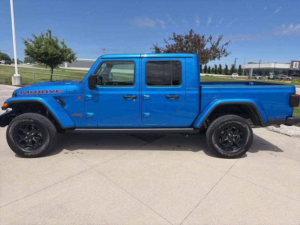 Used 2023 Jeep Gladiator Mojave w/ Cold Weather Group AWD/4WD image 5