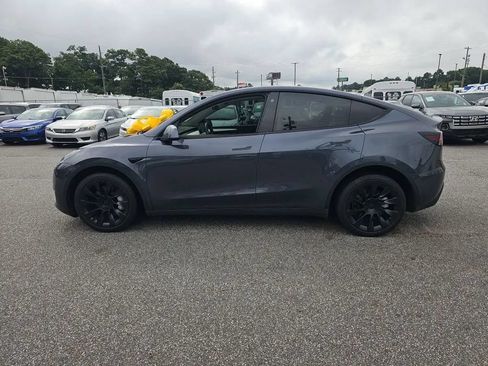 Used 2022 Tesla Model Y Long Range AWD/4WD image 5