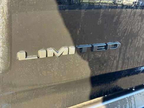 Used 2022 RAM 1500 Limited image 11
