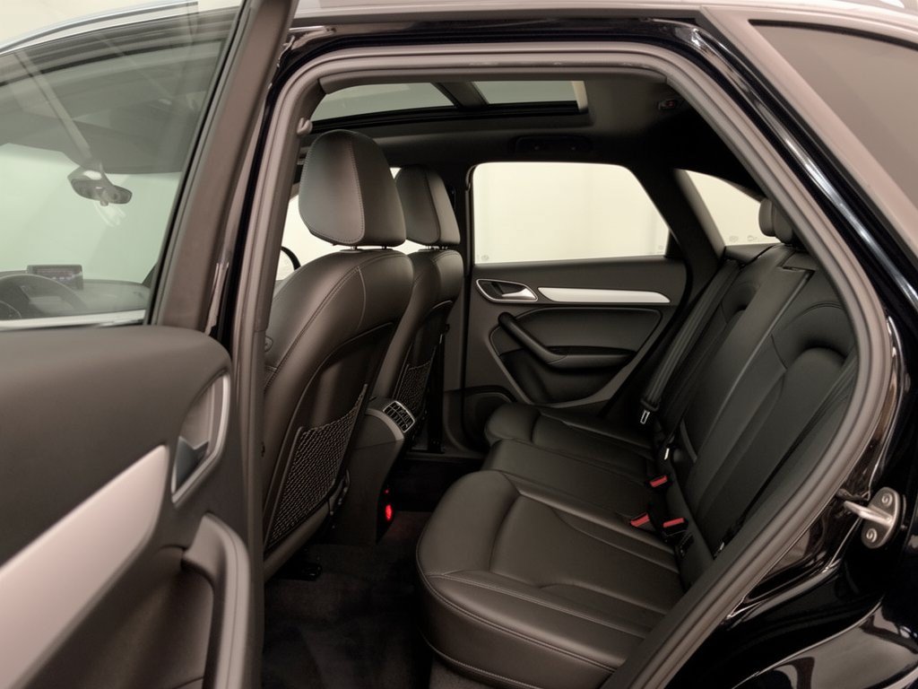 Used 2018 Audi Q3 2.0T Premium AWD/4WD image 24