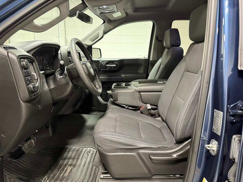 Used 2019 Chevrolet Silverado 1500 Custom Trail Boss w/ Custom Convenience Package AWD/4WD image 8