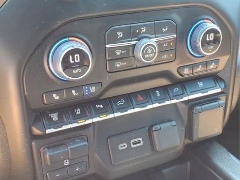 Used 2022 Chevrolet Silverado 3500 High Country AWD/4WD image 8