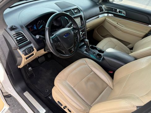 Used 2017 Ford Explorer Limited w/ Equipment Group 301A image 12