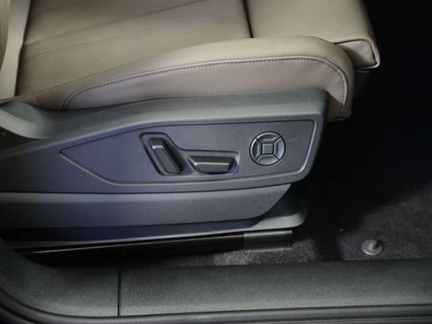 New 2025 Audi Q5 Premium Plus AWD/4WD image 10