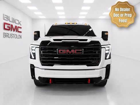 Used 2026 GMC Sierra 2500 AT4 AWD/4WD image 3