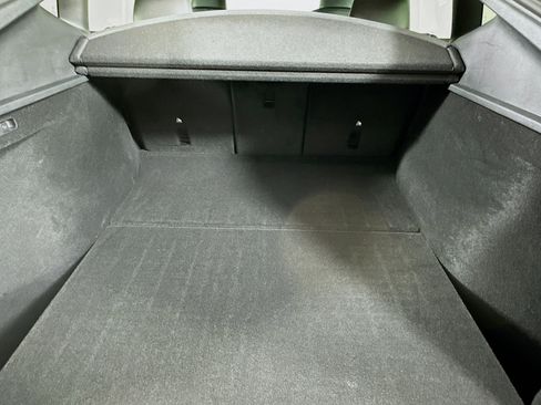 Used 2023 Tesla Model Y Long Range image 28