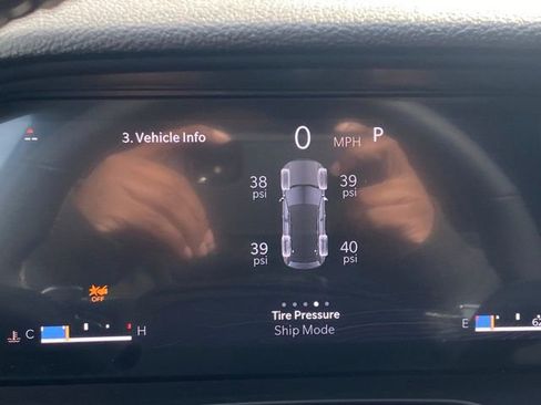 New 2025 Jeep Grand Cherokee Altitude AWD/4WD image 3