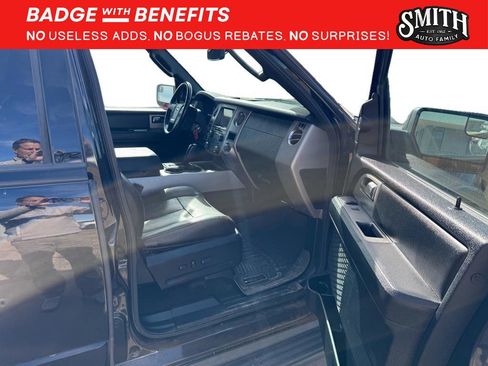 Used 2016 Ford Expedition XLT w/ Equipment Group 202A image 4