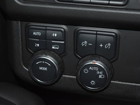 Used 2024 Chevrolet Tahoe LT AWD/4WD image 18