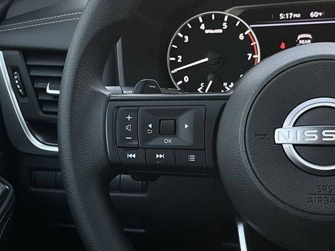 Used 2024 Nissan Rogue SV image 13