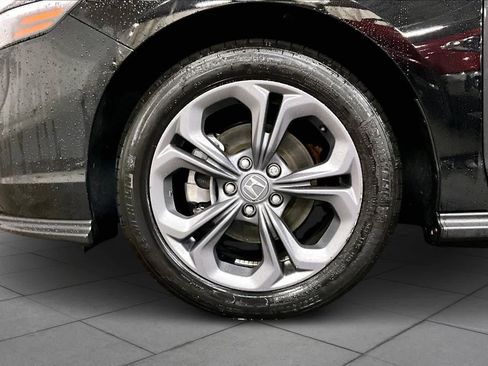 Used 2023 Honda Accord EX image 10