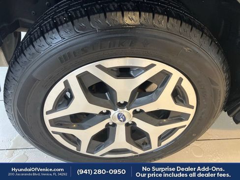 Used 2021 Subaru Forester Premium AWD/4WD image 12