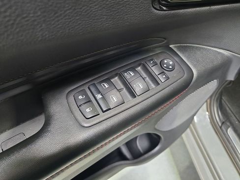 Used 2025 Dodge Durango GT AWD/4WD image 11