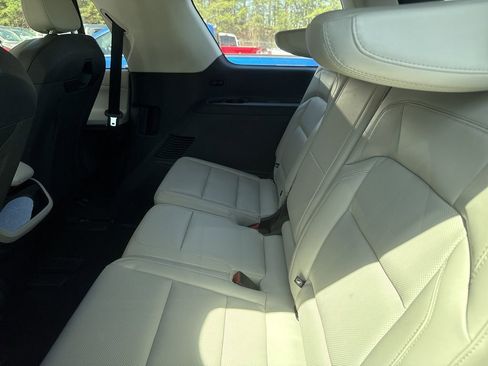 Used 2025 Lincoln Navigator Reserve image 14