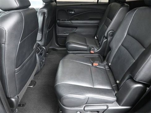 Used 2021 Honda Pilot Touring image 19