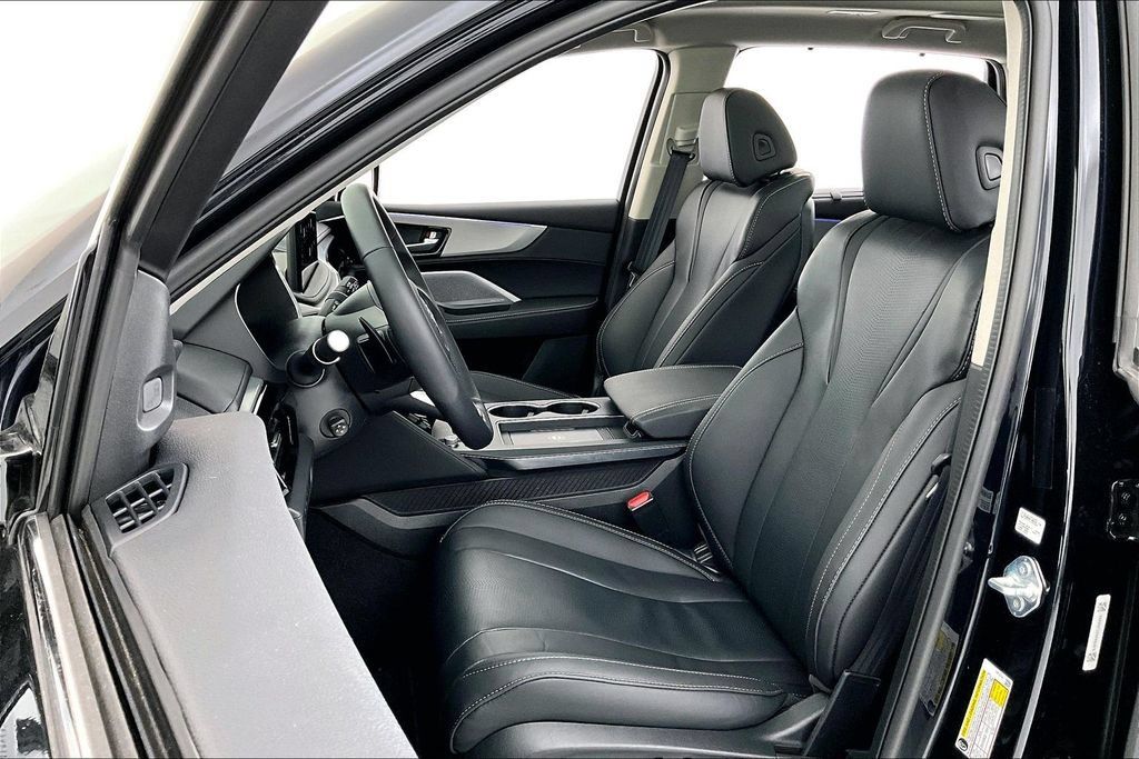 Used 2026 Acura MDX w/ Technology Package FWD image 31