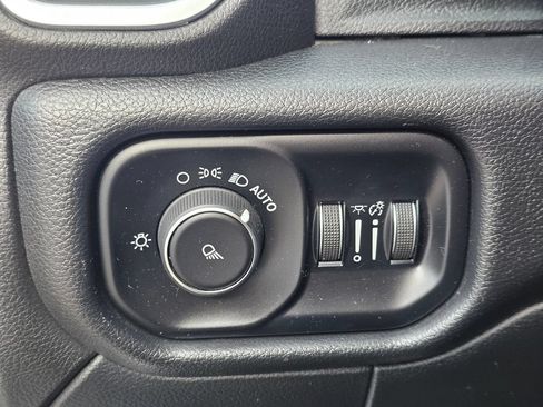 Used 2020 RAM 2500 Big Horn AWD/4WD image 35