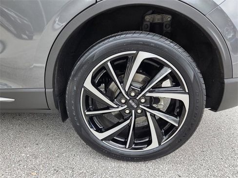 Used 2023 Lincoln Corsair Reserve w/ Equipment Group 201A image 17