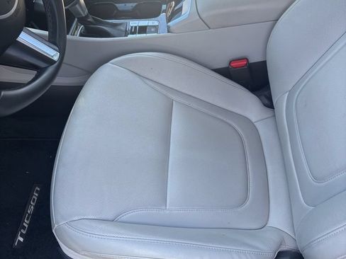 Used 2025 Hyundai Tucson SEL AWD/4WD image 2