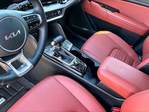 Certified 2024 Kia Sportage SX FWD image 15
