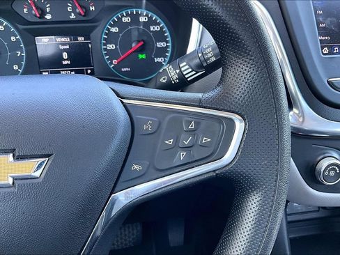 Used 2020 Chevrolet Equinox LS FWD image 18
