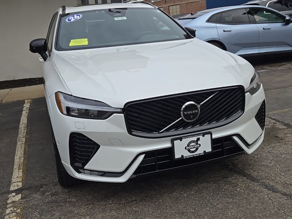 New 2026 Volvo XC60 B5 Plus w/ Protection Package Premier AWD/4WD image 3