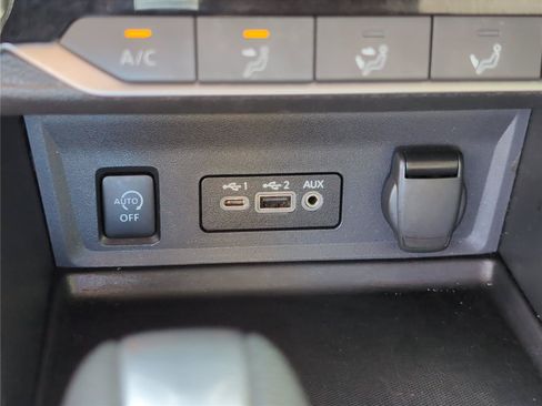 Used 2024 Nissan Sentra SV FWD image 24