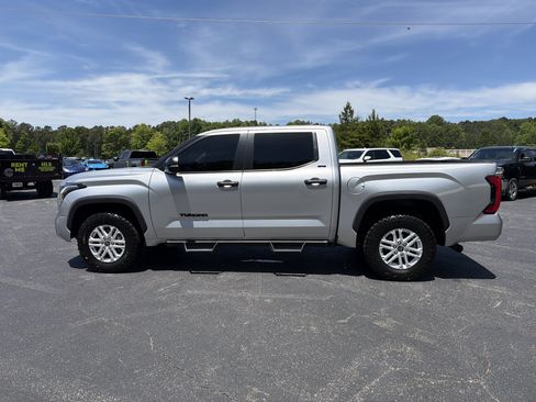 Used 2024 Toyota Tundra SR5 w/ SR5 Convenience Package AWD/4WD image 8