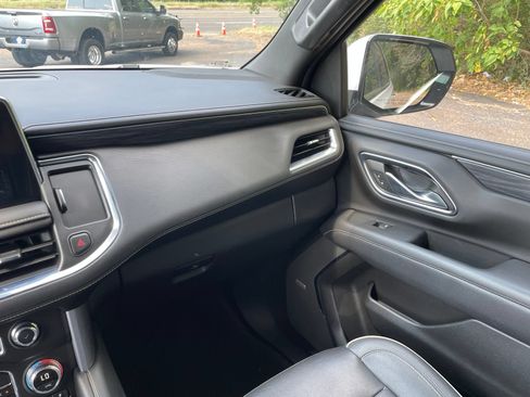 Used 2024 GMC Yukon SLT AWD/4WD image 25