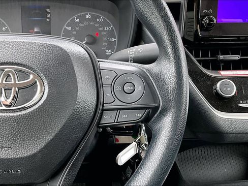 Certified 2025 Toyota Corolla LE FWD image 24