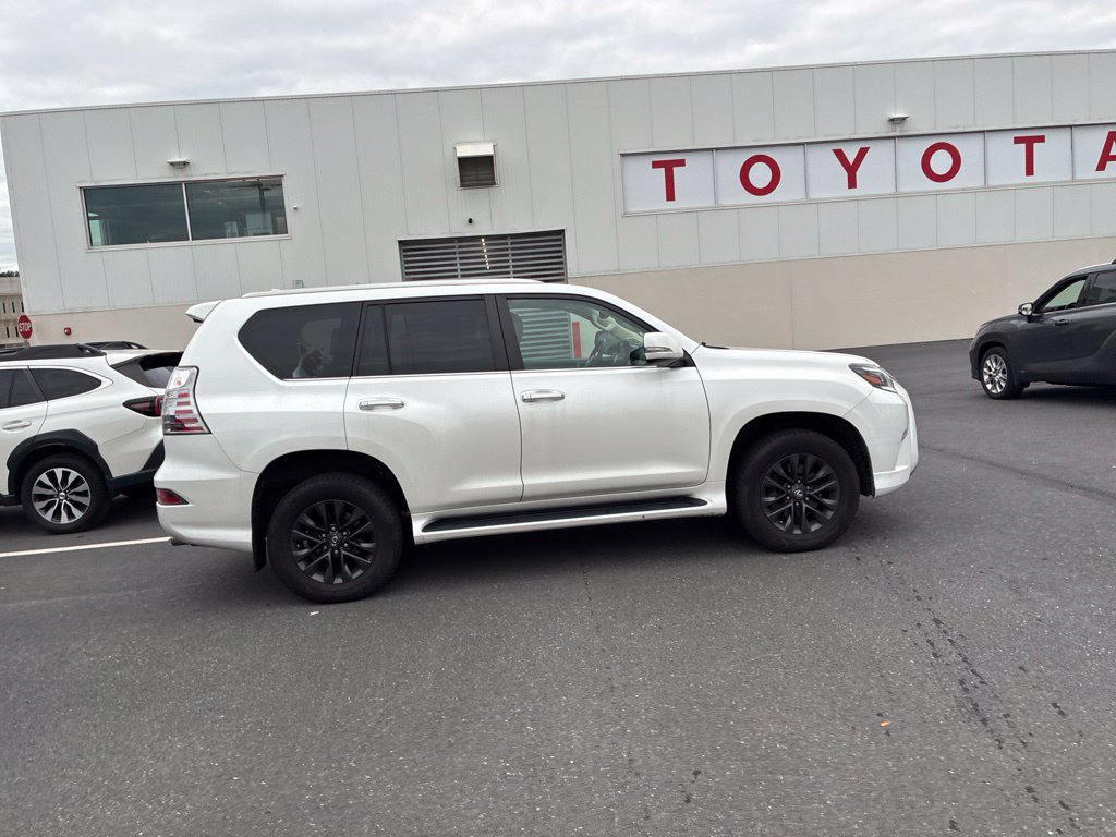 Used 2022 Lexus GX 460 Premium w/ Premium Plus Package AWD/4WD image 6
