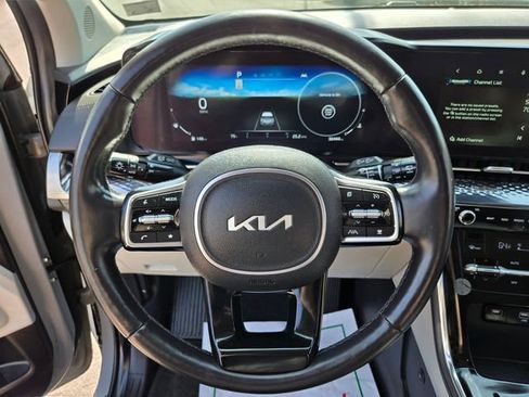 Used 2024 Kia Carnival SX Prestige FWD image 28