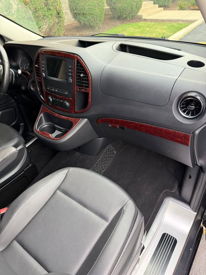 Used 2021 Mercedes-Benz Metris Passenger image 40