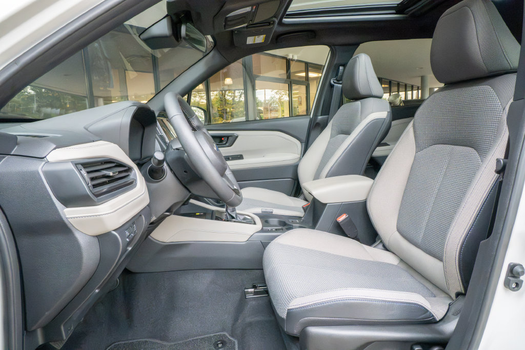 Certified 2025 Subaru Forester Premium AWD/4WD image 8