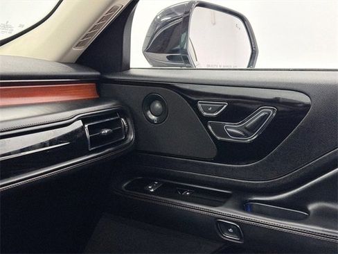 Used 2020 Lincoln Aviator Grand Touring w/ Elements Package Plus image 36