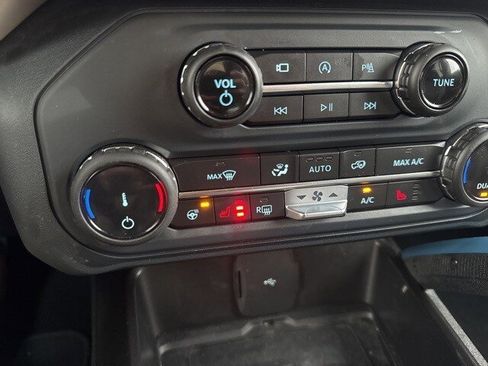 Used 2022 Ford Bronco Wildtrak image 32