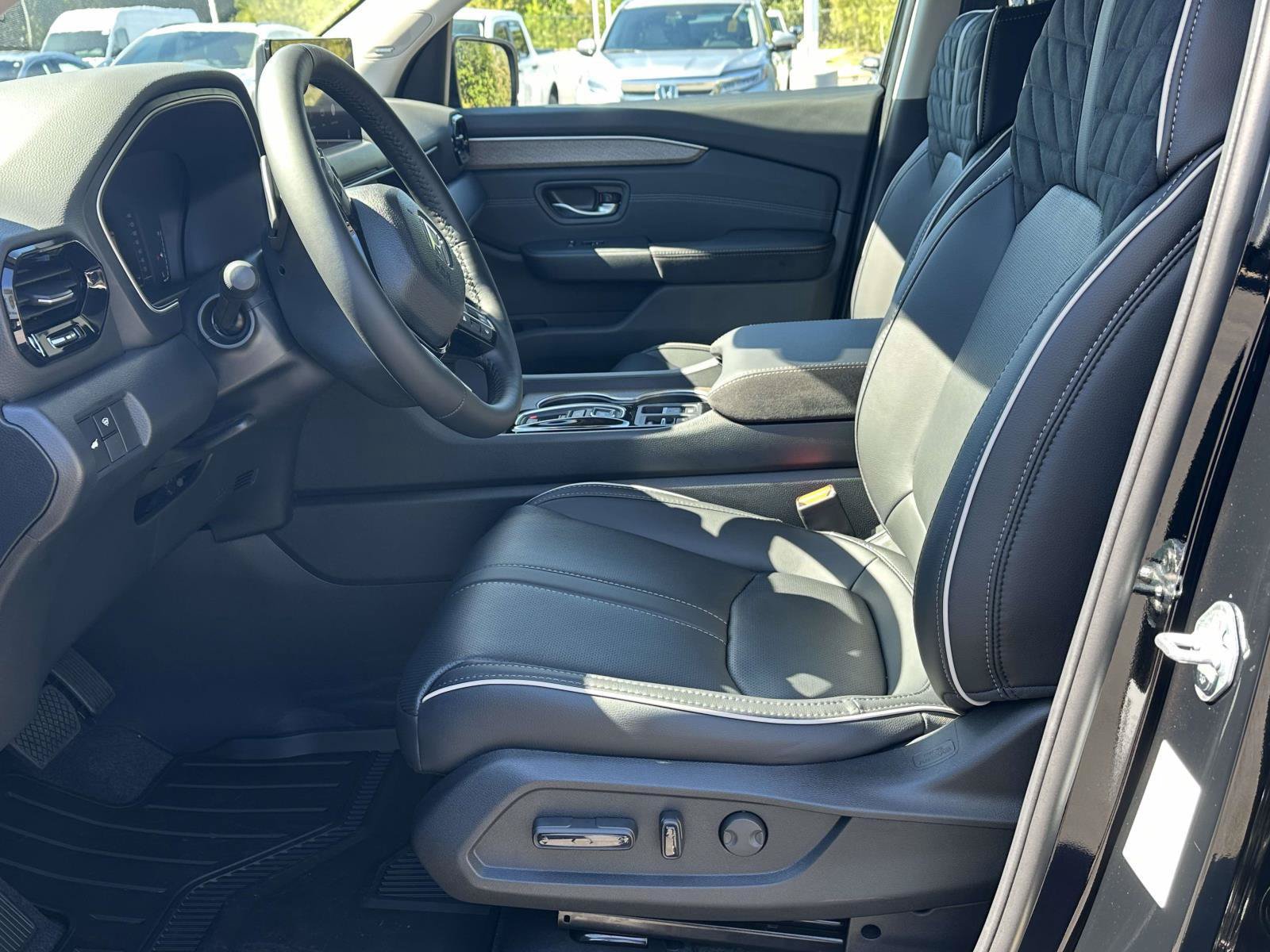 New 2026 Honda Pilot Elite image 4