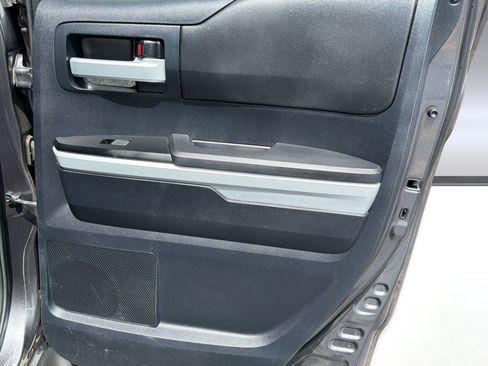 Used 2015 Toyota Tundra SR5 w/ SR5 Upgrade Package RWD image 28