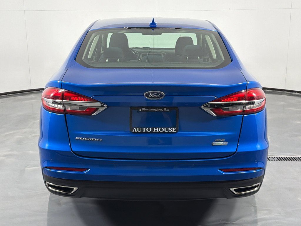 Used 2020 Ford Fusion SE AWD/4WD image 6