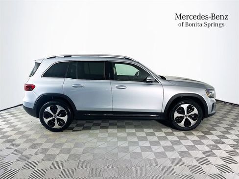 Used 2026 Mercedes-Benz GLB 250 image 8