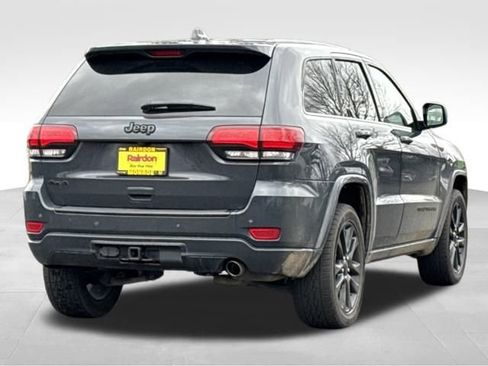 Used 2018 Jeep Grand Cherokee Altitude image 14
