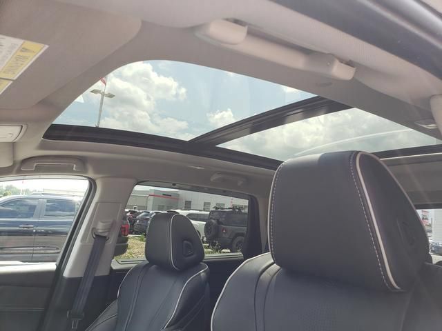 Used 2024 Acura MDX w/ Advance Package AWD/4WD image 21