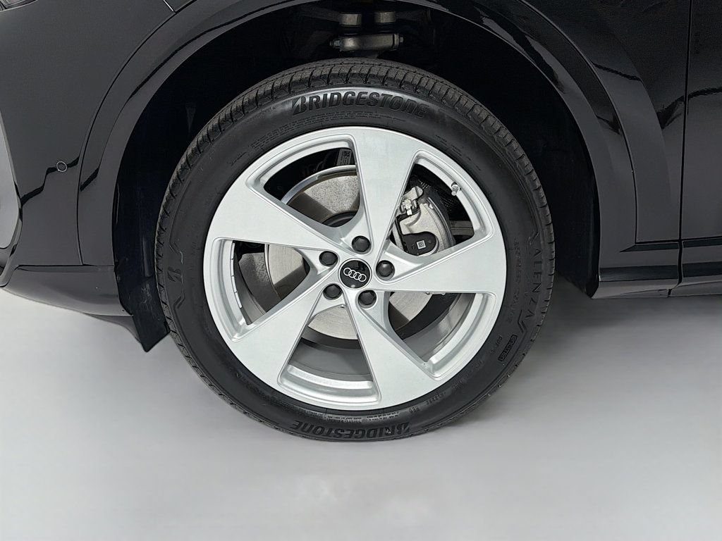 Used 2025 Audi Q5 Premium Plus w/ Premium Plus AWD/4WD image 33