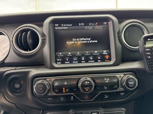 Used 2019 Jeep Wrangler Unlimited Sahara w/ Uconnect 4C Nav & Sound Group image 16