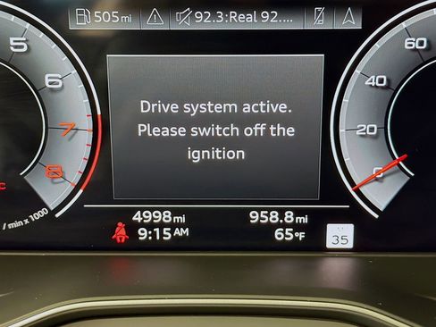 Certified 2025 Audi Q5 2.0T Premium Plus w/ Premium Plus Package AWD/4WD image 12