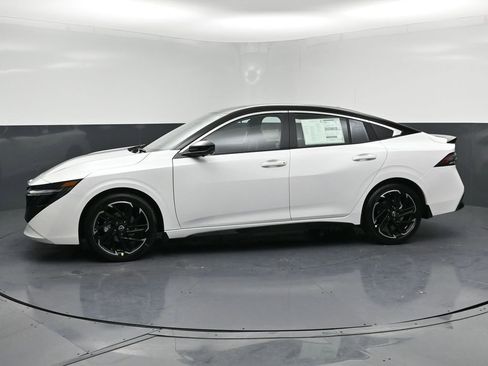 New 2026 Nissan Sentra SR w/ SR Premium Package image 2