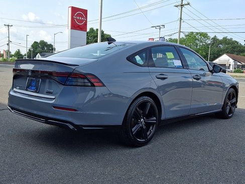 Used 2025 Honda Accord Sport image 4