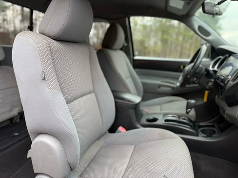 Used 2013 Toyota Tacoma 2WD Access Cab image 18