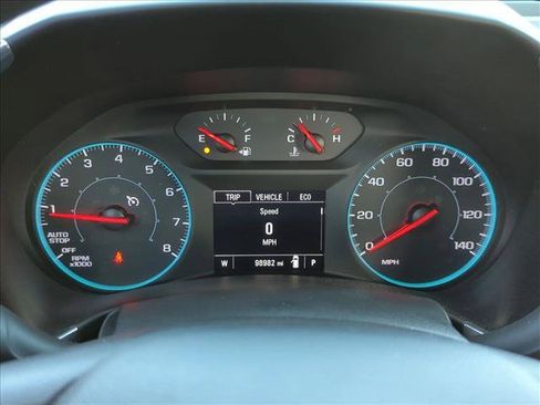Used 2022 Chevrolet Equinox LS w/ Driver Confidence II Package FWD image 11