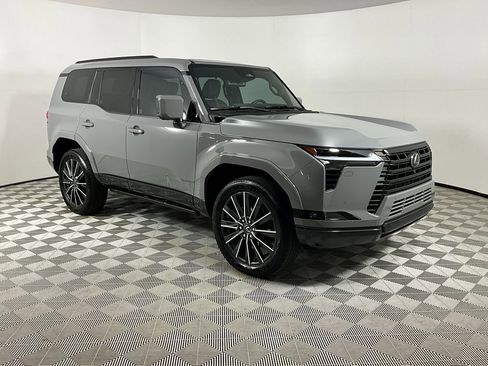 Used 2025 Lexus GX 550 image 6